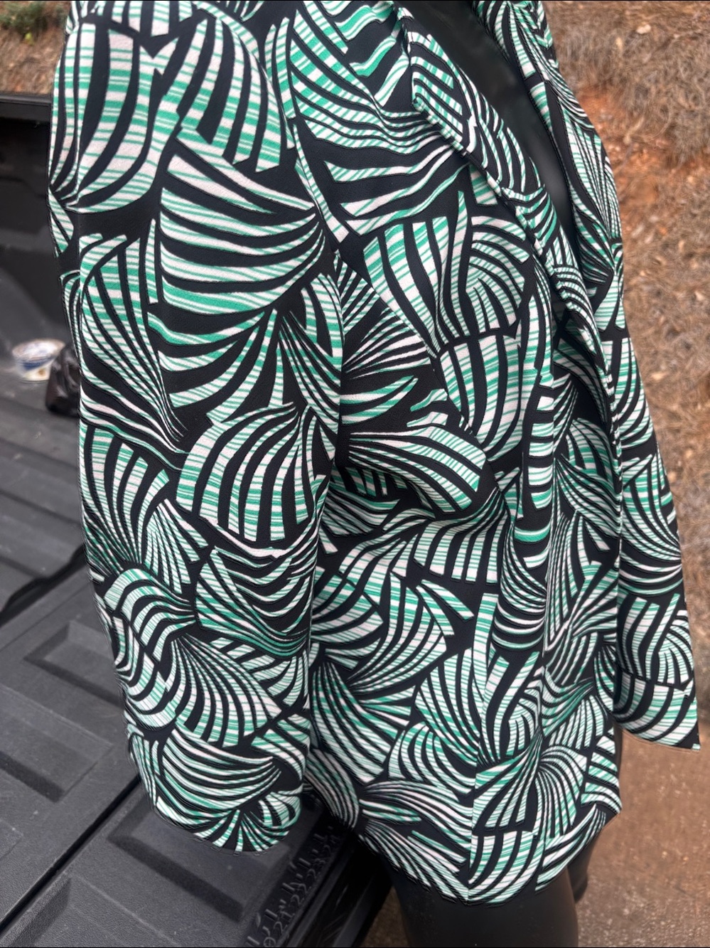 Kasper Black & Mint Green Geometric Open Blazer - Picture 3 of 8